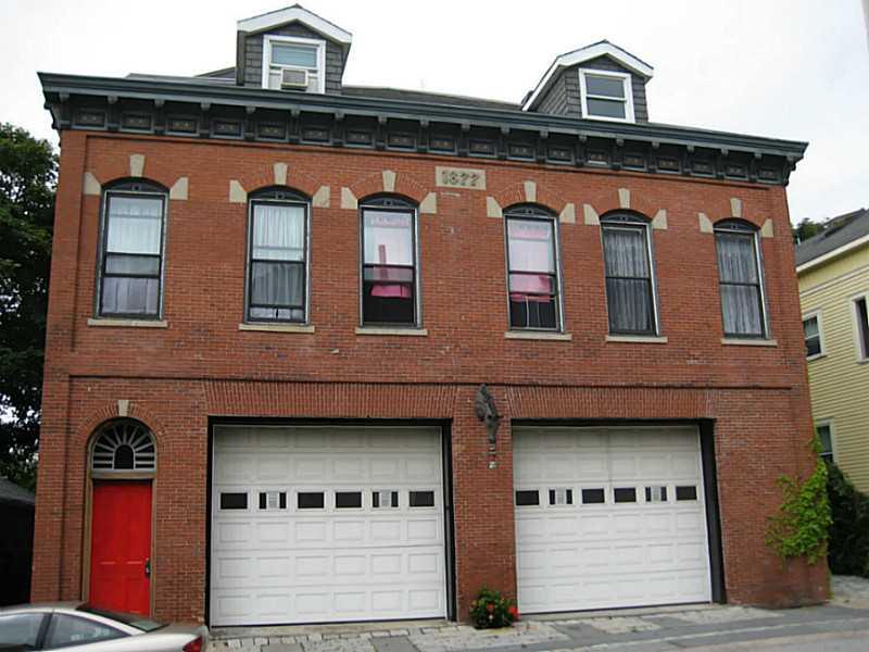 Downtown Newport Firehouse, Units for rent